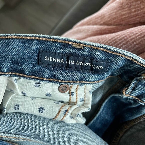 Lucky Brand| Sienna Slim Boyfriend Jeans, Distressed Style, Size 6/28••• - Picture 11 of 15